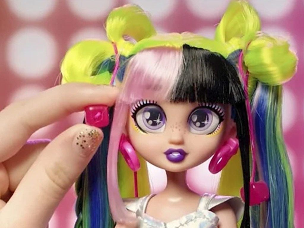 IMC Toys amplía su colección de muñecas con las muñecas VIP transformadoras