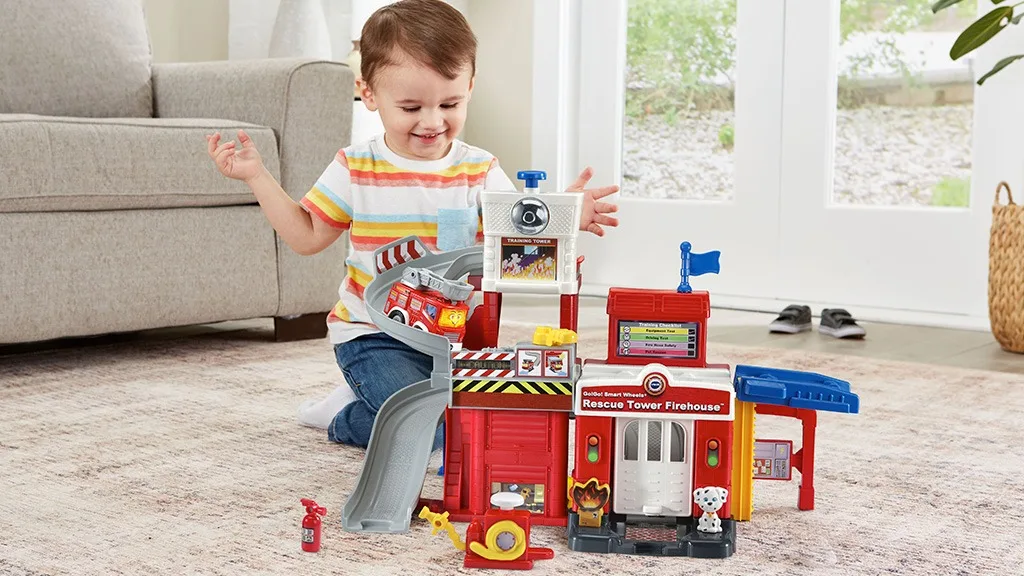 ¡Aprende en la vía rápida con los últimos sets de Go! Go! Smart Wheels de VTech!