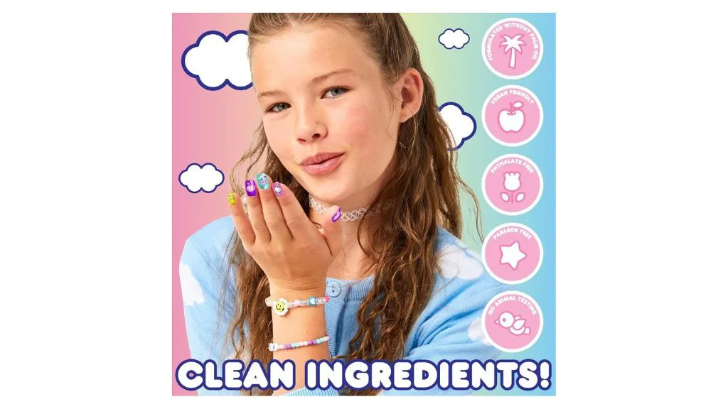 Este set de artista de uñas brillante de Hello Kitty hace que las manicuras sean mágicas