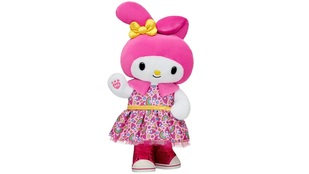 Los niños pueden llenar y vestir a tres nuevos amigos de Sanrio en el Build-A-Bear Workshop.