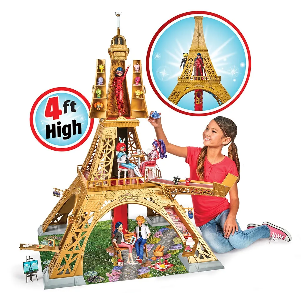 ¡Es gigante! Este set de juego de Miraculous Ladybug Paris Heroez realmente es épico