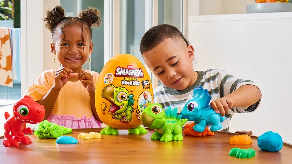 La nueva serie Smashers de ZURU incluye los dinosaurios más adorables