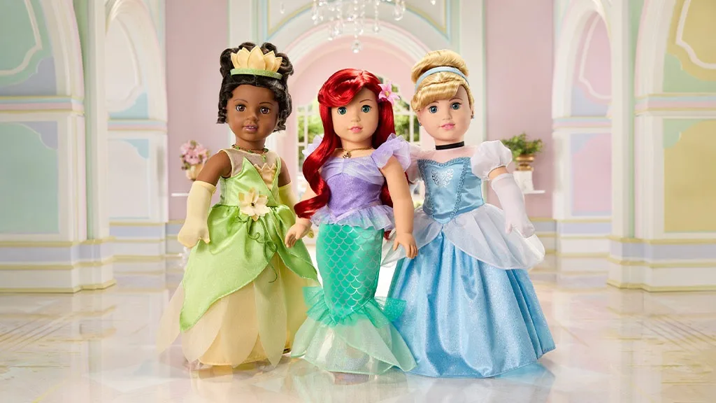 Los niños ahora pueden jugar con las muñecas American Girl junto a Ariel, Tiana y Cenicienta