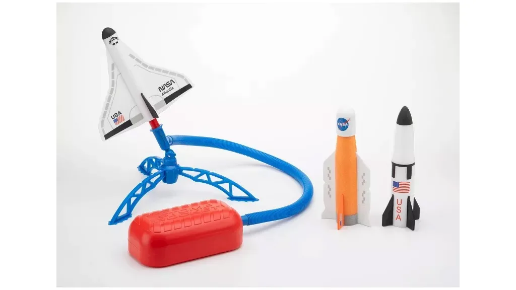 La nueva colección espacial de Stomp Rocket vuela hacia la galaxia.