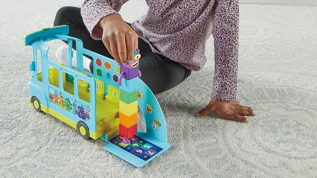 Presentación de juguetes: Numberblocks - Autobús Contador Arcoíris