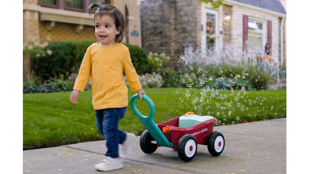 17 juguetes Radio Flyer para motivar a los niños a moverse