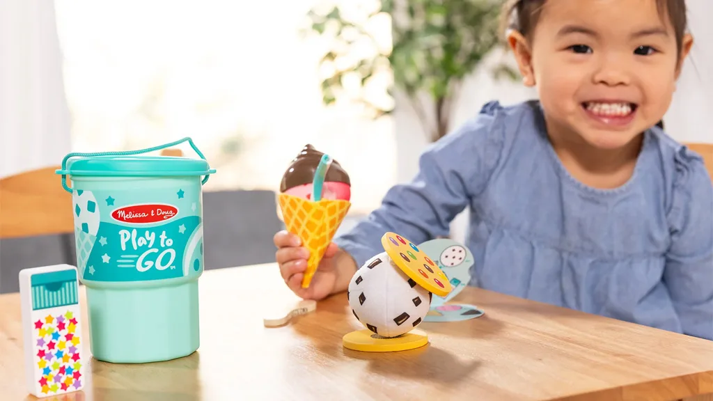 Presentación de juguetes: Melissa & Doug Play To Go Cookies & Cake y sets de juego de Ice Cream