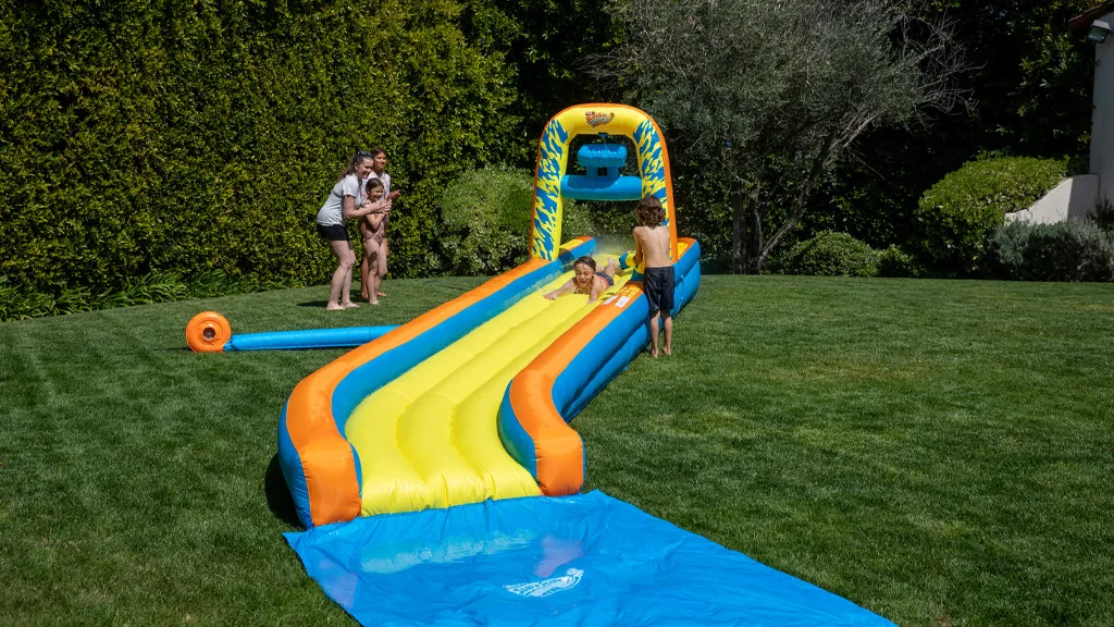 El nuevo Slip ‘N Slide Air de Wham-O es un verdadero clásico del verano