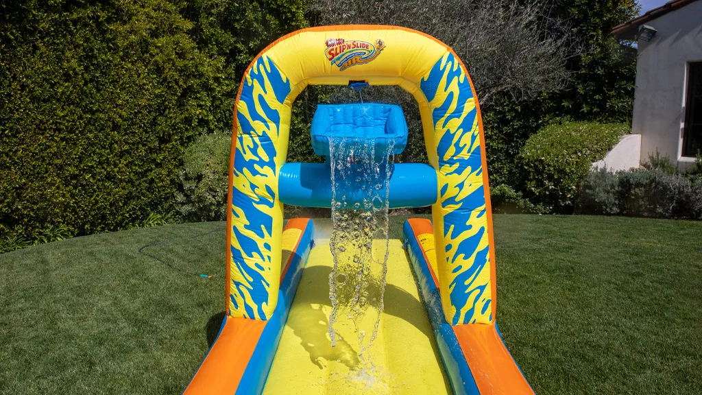 El nuevo Slip ‘N Slide Air de Wham-O es un verdadero clásico del verano