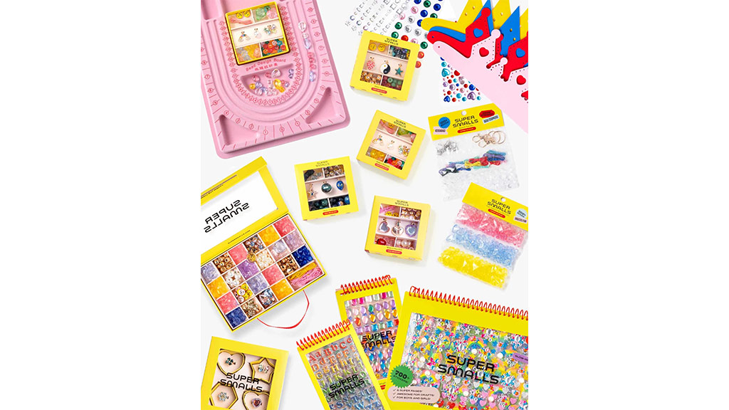 ¡Haz que cualquier fiesta de cumpleaños sea mejor con los kits de fiesta de Super Smalls para hacer pulseras!