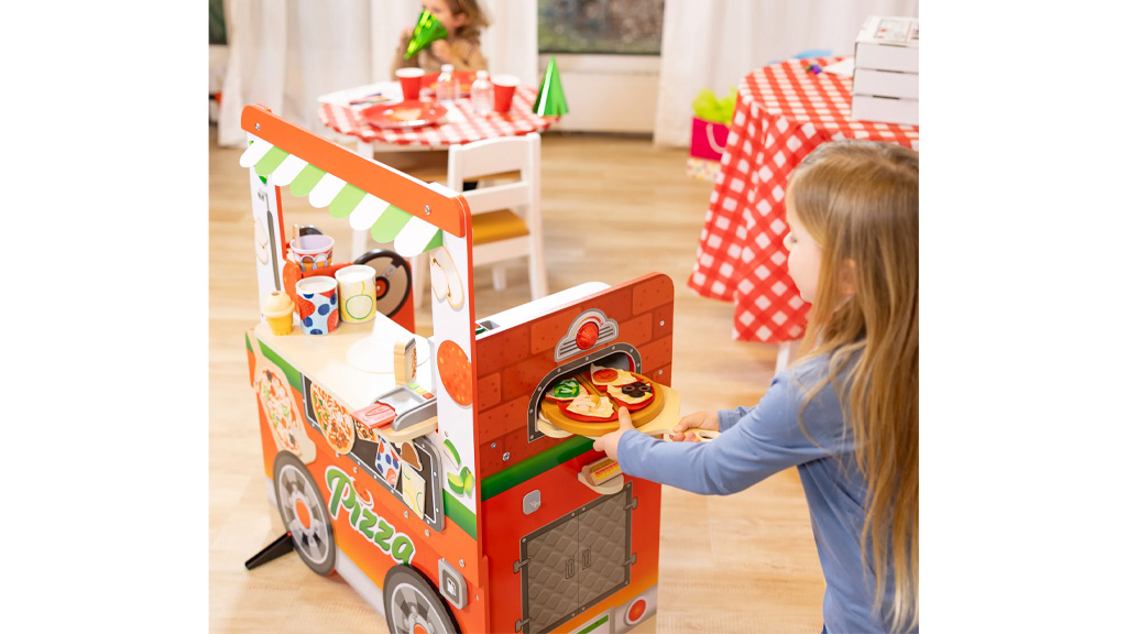 Demostración de juguetes: Centro de actividades de camión de comida de pizza de Melissa & Doug