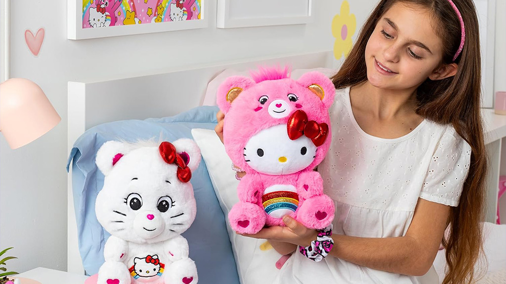 Presentación de juguetes: Basic Fun! Hello Kitty Cheer Bear coleccionable Care Bears peluche 2-pack