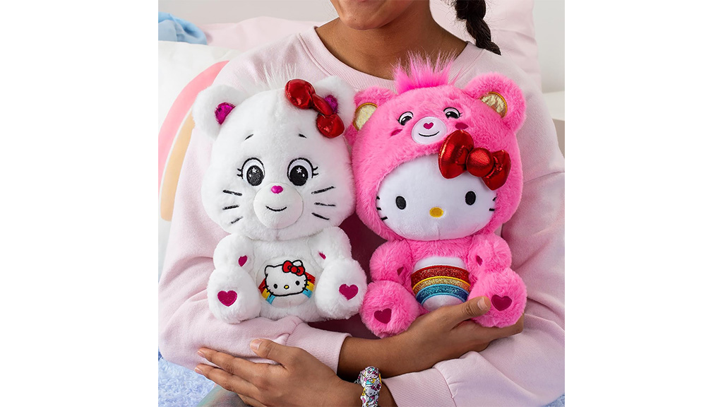 Presentación de juguetes: Basic Fun! Hello Kitty Cheer Bear coleccionable Care Bears peluche 2-pack