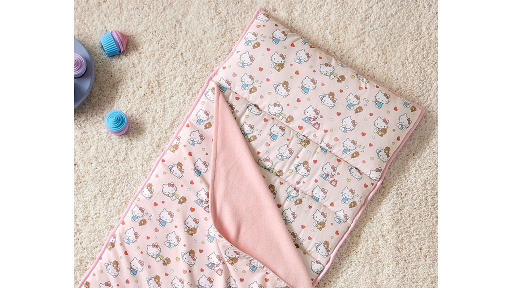¡Duerme bien en los colchones de descanso de Pottery Barn Kids PAW Patrol y Hello Kitty!