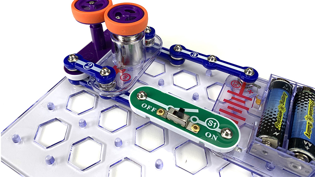 Presentación de juguetes: Elenco Snap Circuits Flight Deck Activity Kit