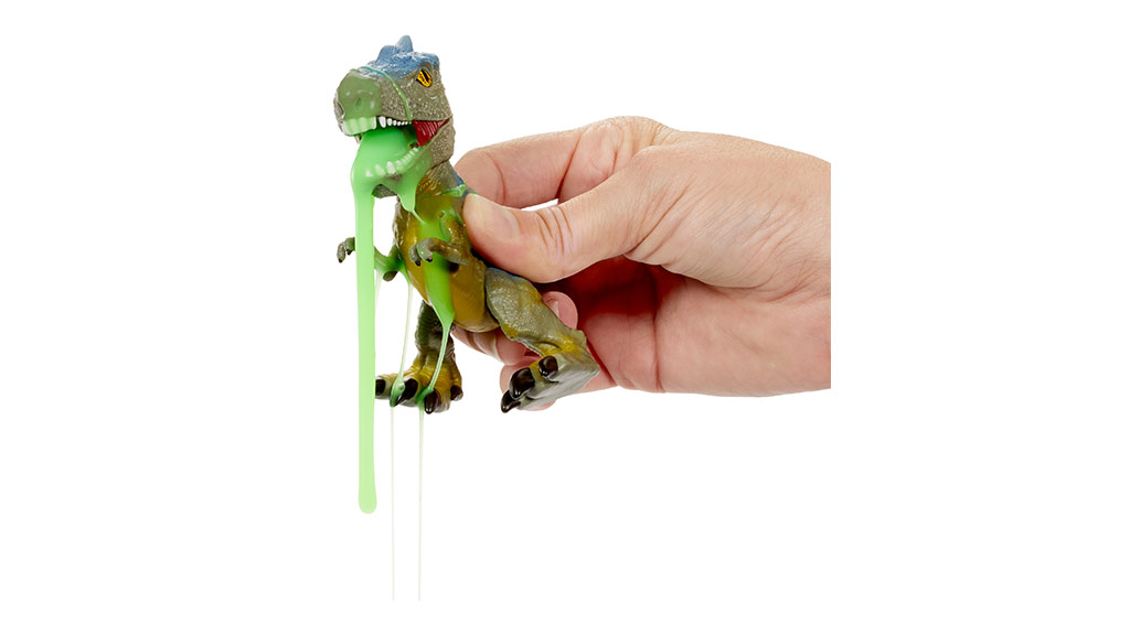 ¡Los niños pueden babearse las manos con el nuevo juego GrossMos! Dino de MGA Entertainment!