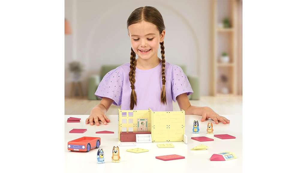 Moose Toys presenta los sets de construcción magnéticos de Tile Town