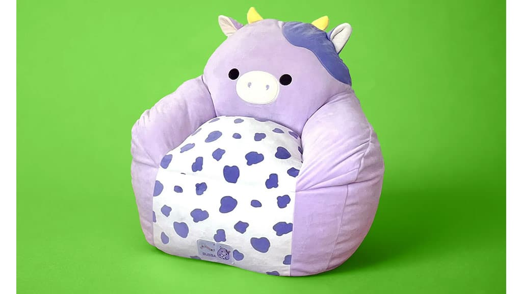 Los niños pueden relajarse en los sillones de frijol Squishmallows