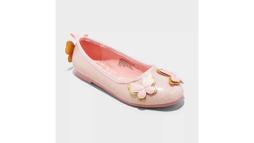Zapatillas de ballet inspiradas en villanos encantan el guardarropa de los jóvenes fans