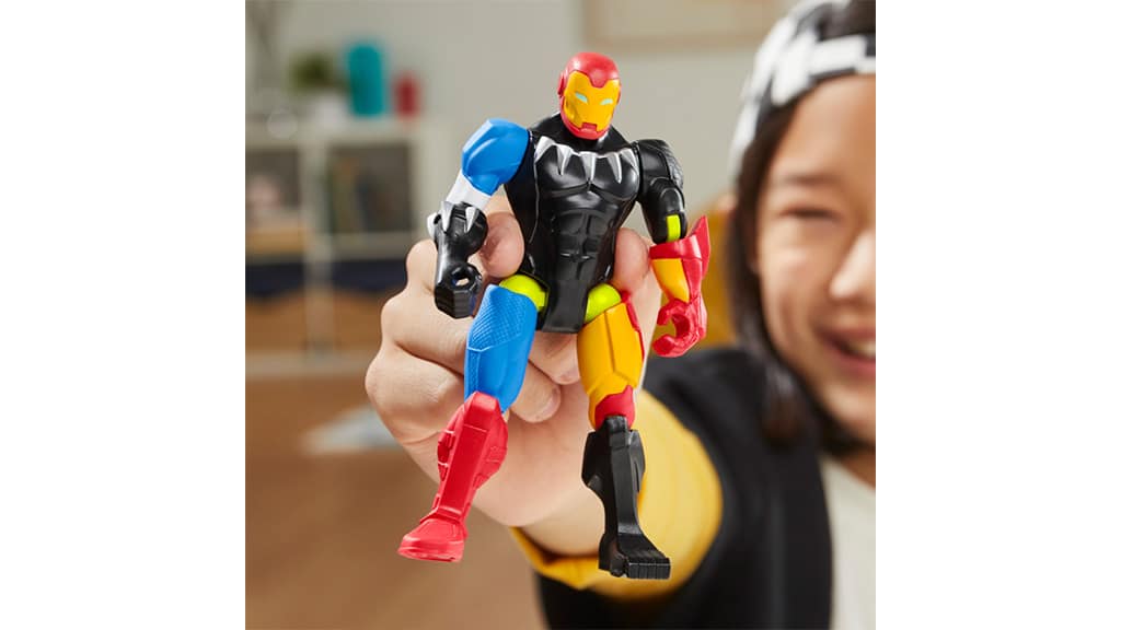 Combina a los personajes favoritos de tu familia con las figuras de acción MixMashers