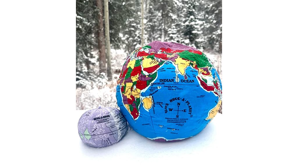 Los niños pueden explorar la geografía con Hugg-A-Planet