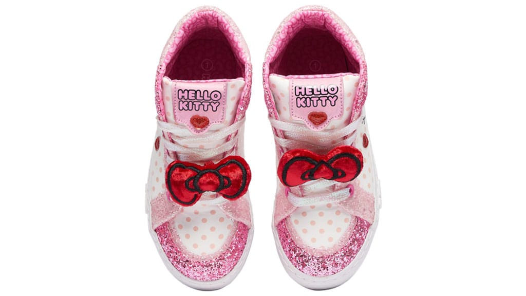 Los nuevos zapatos Hello Kitty de Ground Up son bonitos en rosa