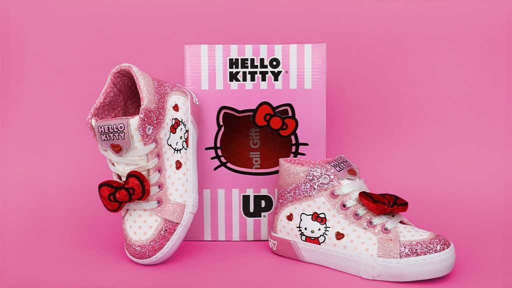 Los nuevos zapatos Hello Kitty de Ground Up son bonitos en rosa