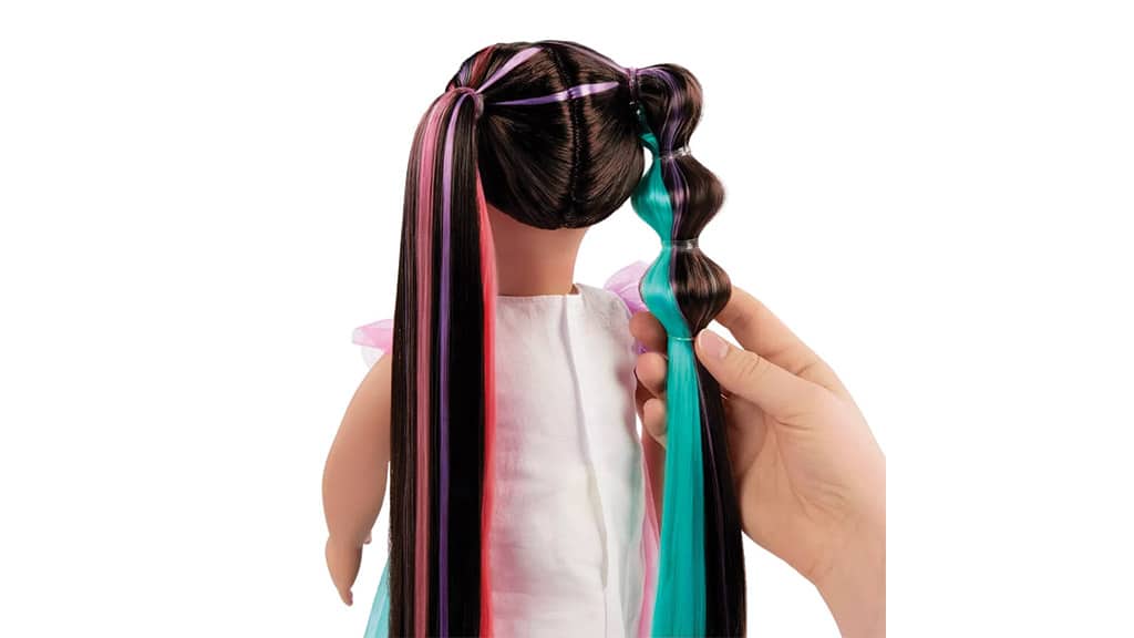 Nuestra Generación Tina muñeca de cabello arcoíris