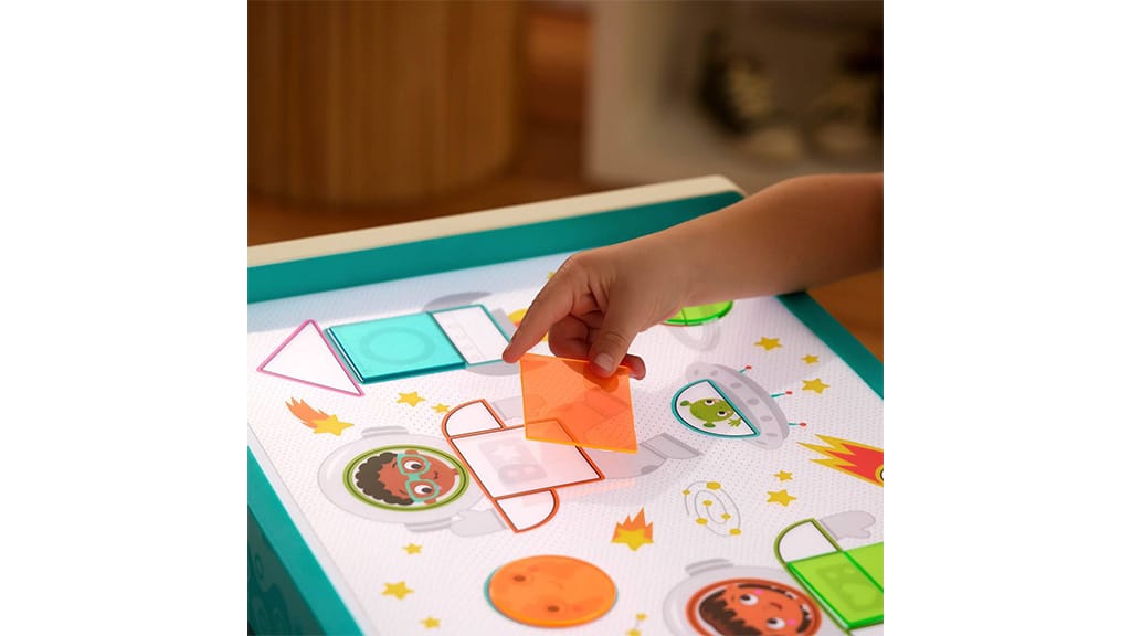 B. Toys Look & Shine Light Box