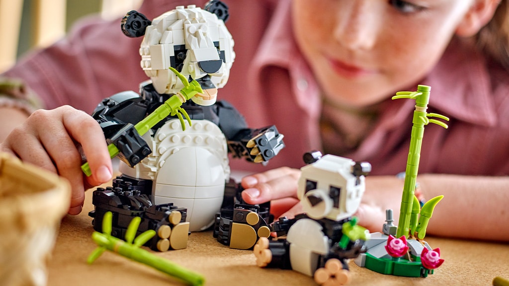LEGO Creator 3 en 1 Animales Salvajes: Familia de Pandas