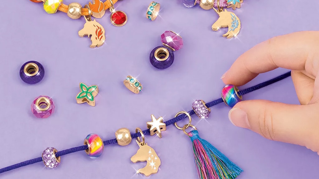 Combina la magia y la artesanía con la colección Make It Real Academia Unicornio