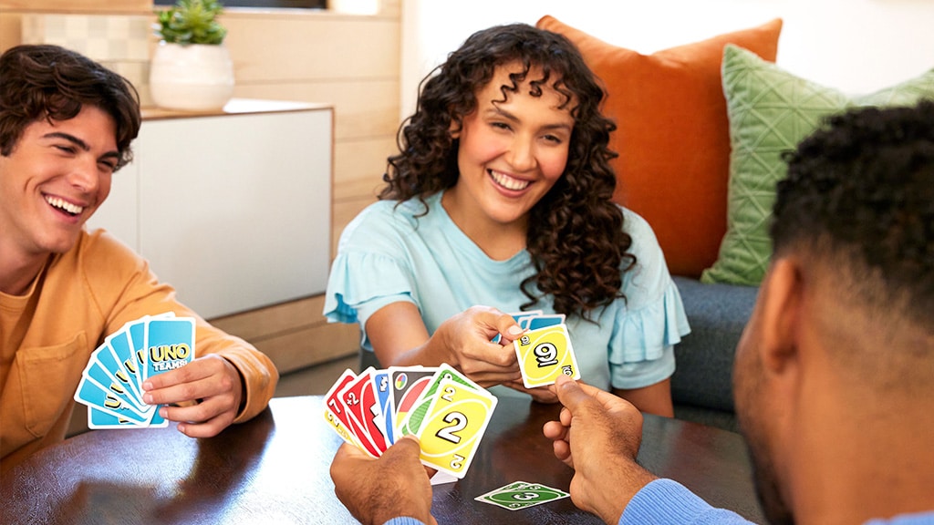 Mattel UNO Equipos