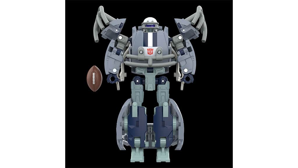 ¡Anima al equipo favorito de la familia con las nuevas figuras de NFL Transformers!
