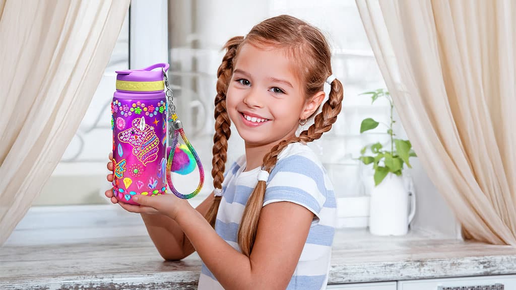 Botella de agua creativa de unicornio con joyas de mariquita morada