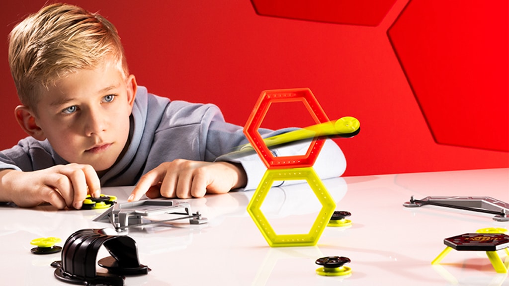 Los preadolescentes pueden construir y competir con nuevos sets magnéticos de Magshuto