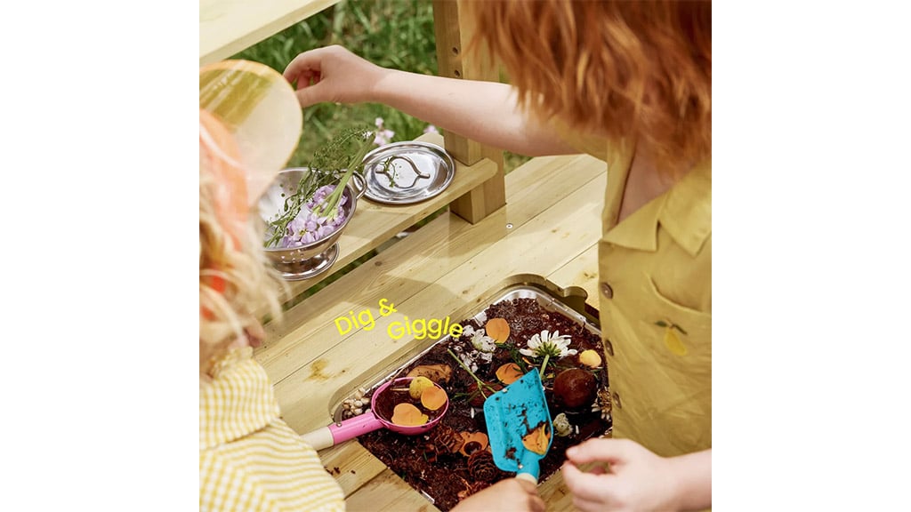 ¡Crea los mejores alimentos imaginarios con la nueva cocina al aire libre de Tiny Land!