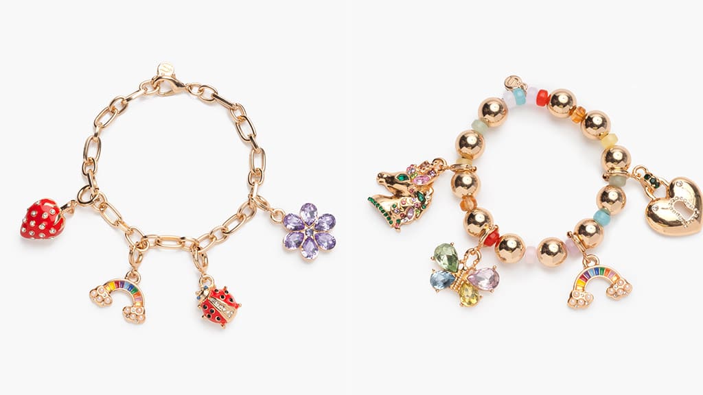 ¡Deja que tu estilo brille con las joyas de charm hechas a mano de Super Smalls!