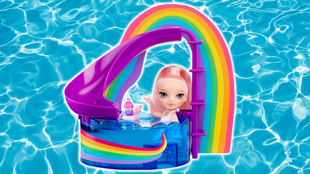 MGA Entertainment Rainbow High Littles Juego de Día en la Piscina