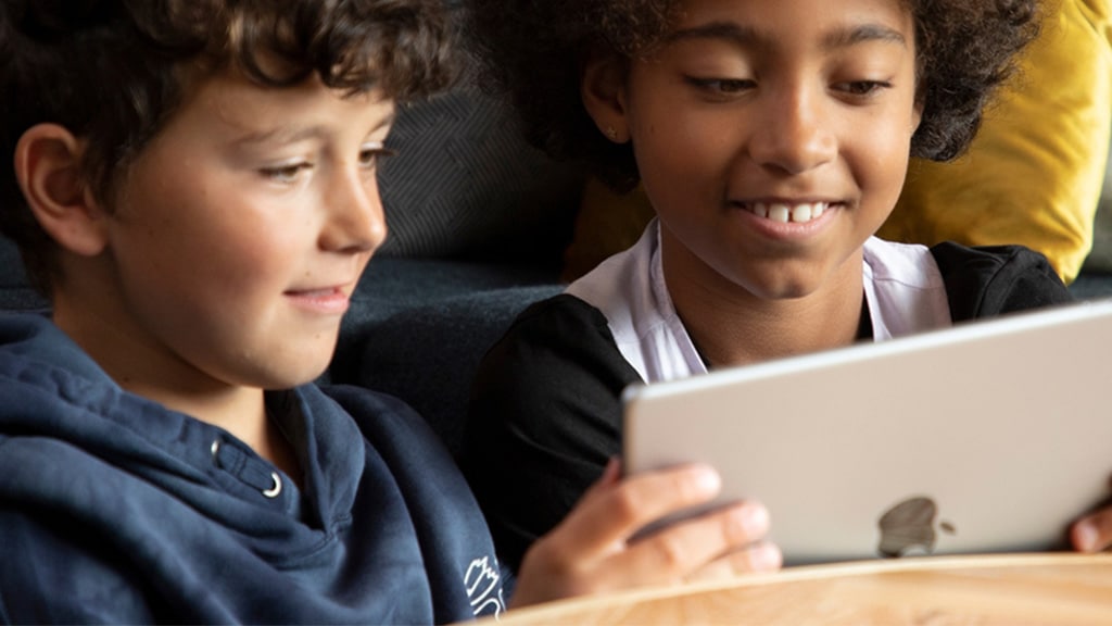 Juega, conéctate y aprende en el mundo digital con LEGO