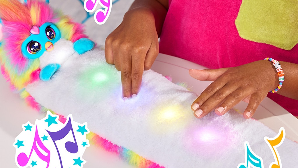 ¡Consigue aún más amigos interactivos con los nuevos juegos DJ Furby y Tech Pets de Hasbro!