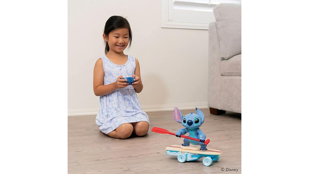 ¡Celebra el día 626 con juguetes extraterrestres de Stitch!
