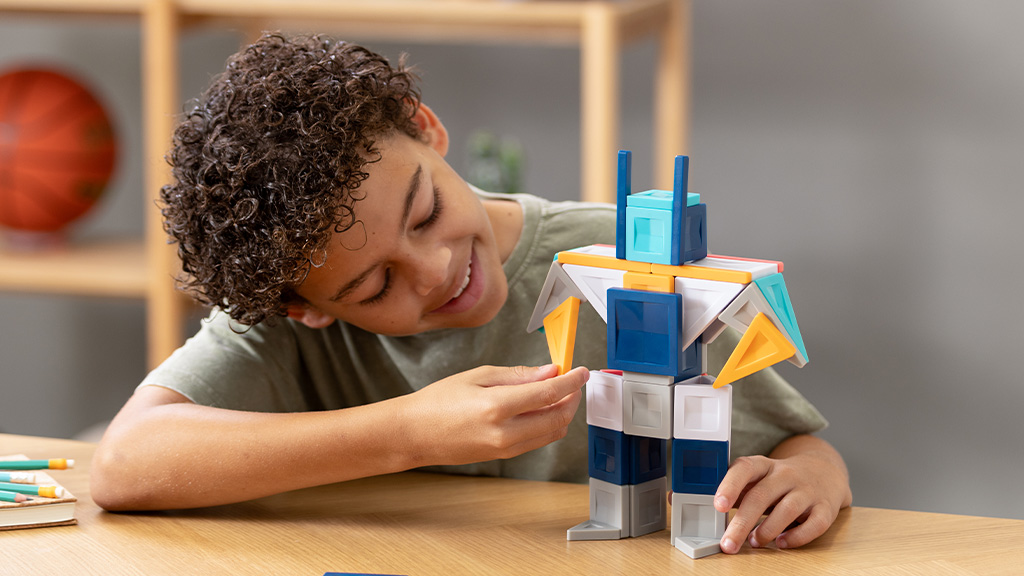 ¡Ayuda a la imaginación de los niños a volar con los últimos sets de construcción de Connetix!