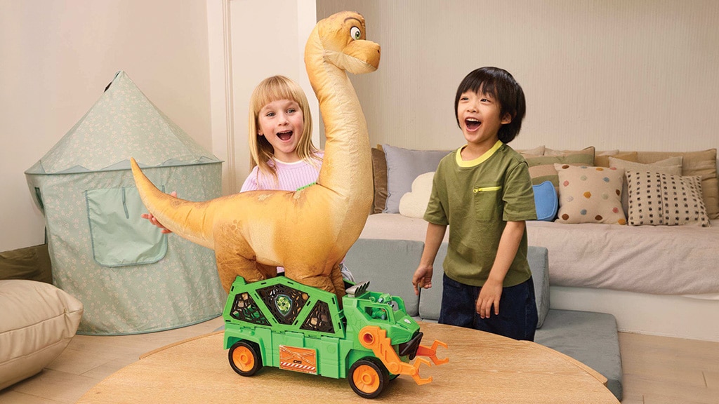 Spin Master inicia una nueva aventura con Paw Patrol: La película de los dinosaurios y sus juguetes