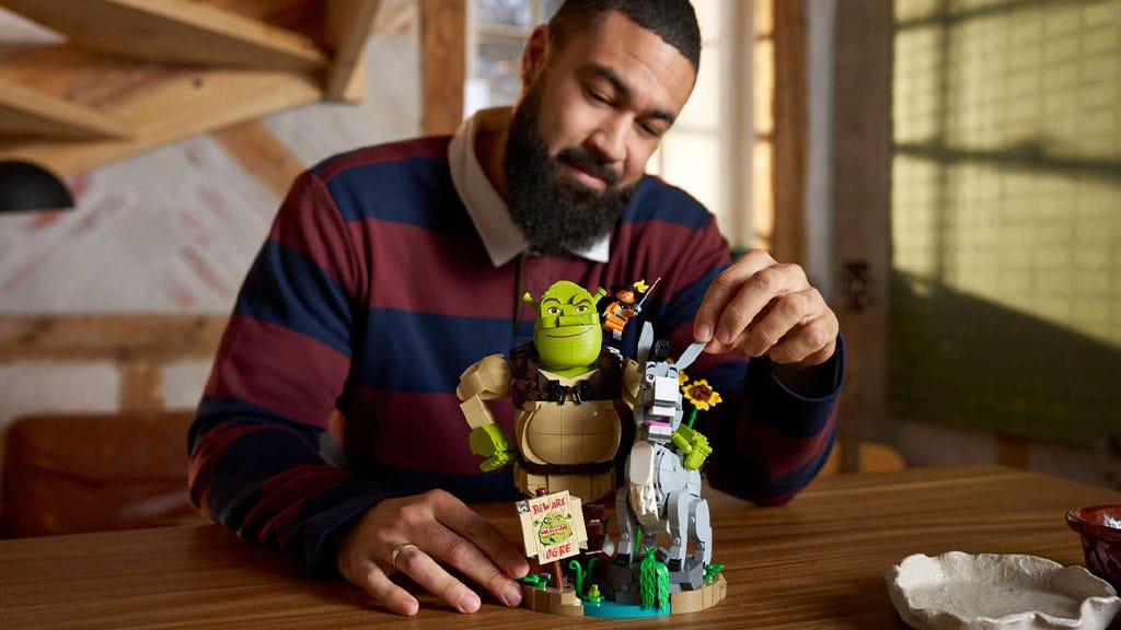 El set de LEGO Ideas Shrek, Asno y Gato con Botas