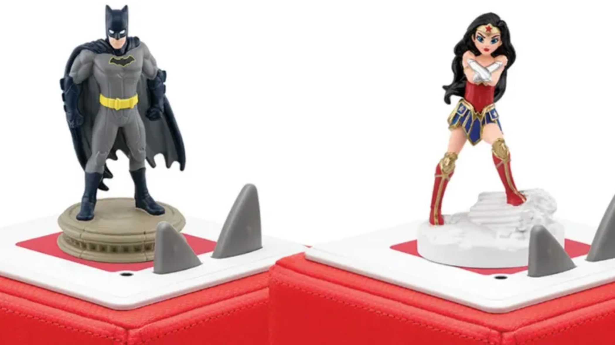 ¡Vive tus sueños de superhéroe con Batman y Wonder Woman Tonies!