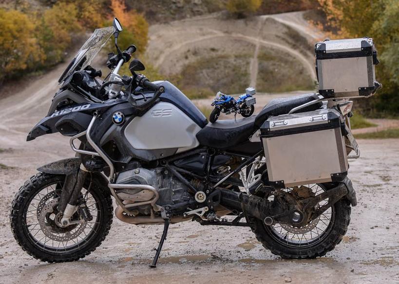 Lego Technic BMW R 1200 GS Adventure 42063