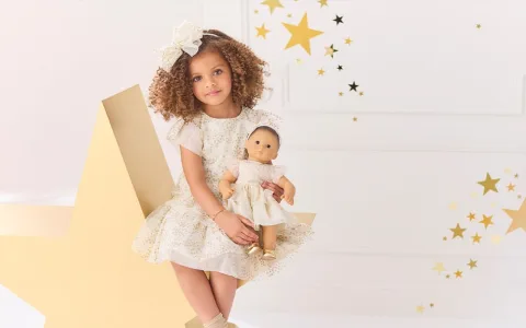 Entra en el estilo del verano con la nueva colección de Care Bears de Skechers
