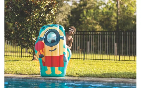 Presentación de juguetes: TOMY Toomies Bluey torre familiar de construcción