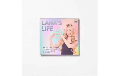 Claire trae la vida de Lana a la pantalla con una nueva colección