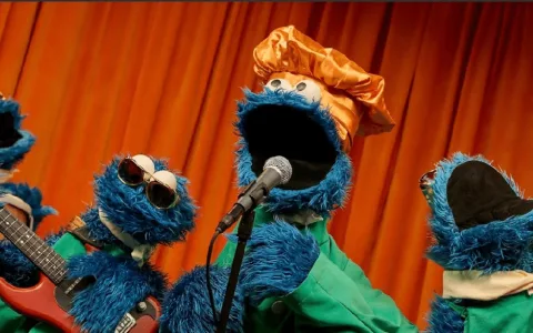 Los niños pueden aprender y bailar en la Fiesta de Parodias con los amigos de Barrio Sésamo